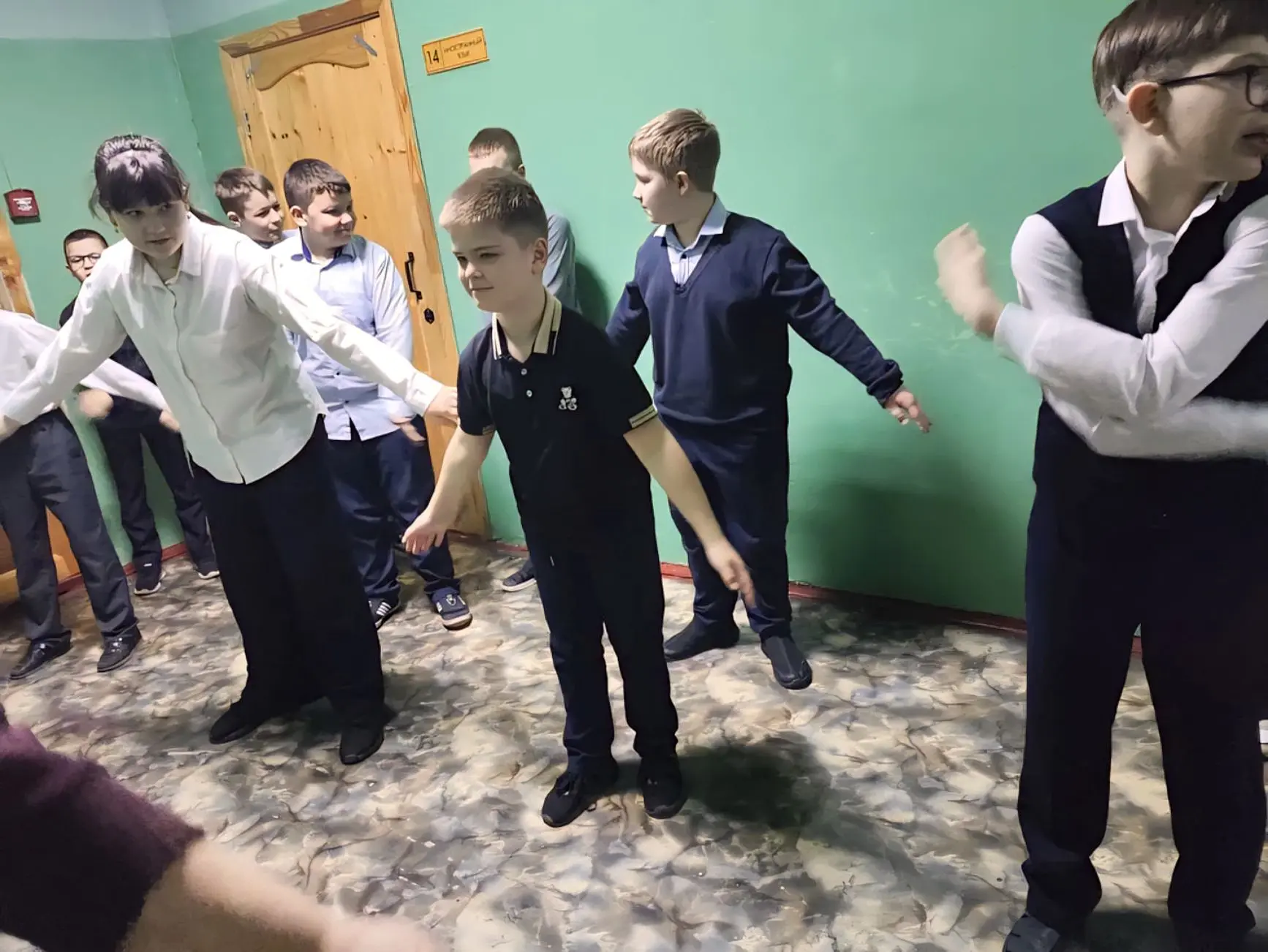 🏃‍♀️ Бодрое утро начинается с зарядки!  На прошлой неделе в нашей школе прошла яркая и энергичная Не