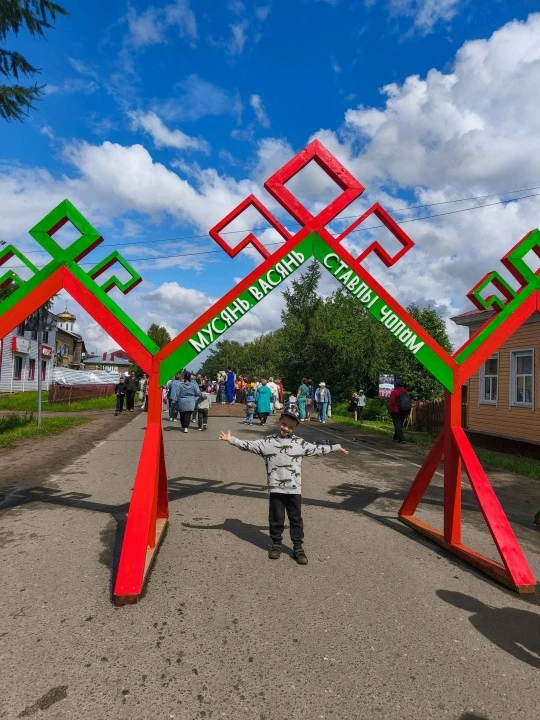 Праздник «Луд» — это взрыв радости, народные песни и хороводы, от которых кружится голова. А рядом, 