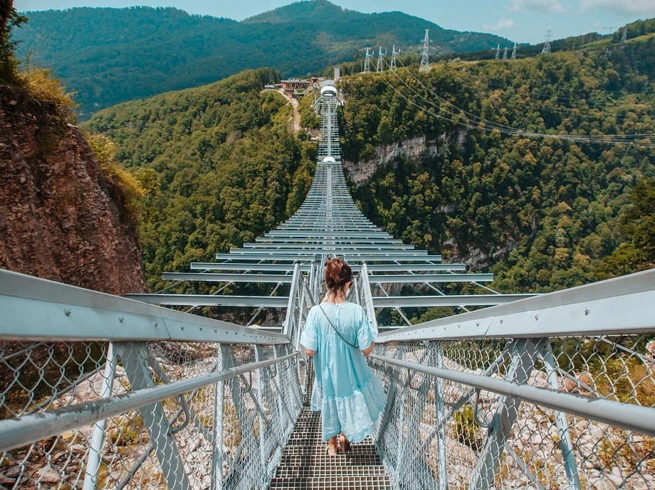Эко-поход в Сочи: гуляем по SkyBridge и спасаем природу! 🌿

Уже завтра, 19 июня, в Сочи пройдет кру