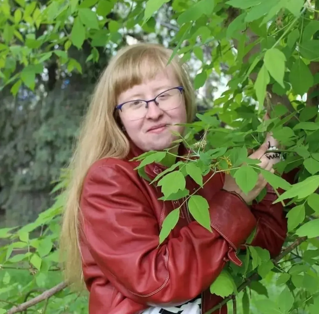 Привет-я Аня. Помощник менеджера.  Опыт работы от 6 месяцев. Владею навыками работы в личном кабинет