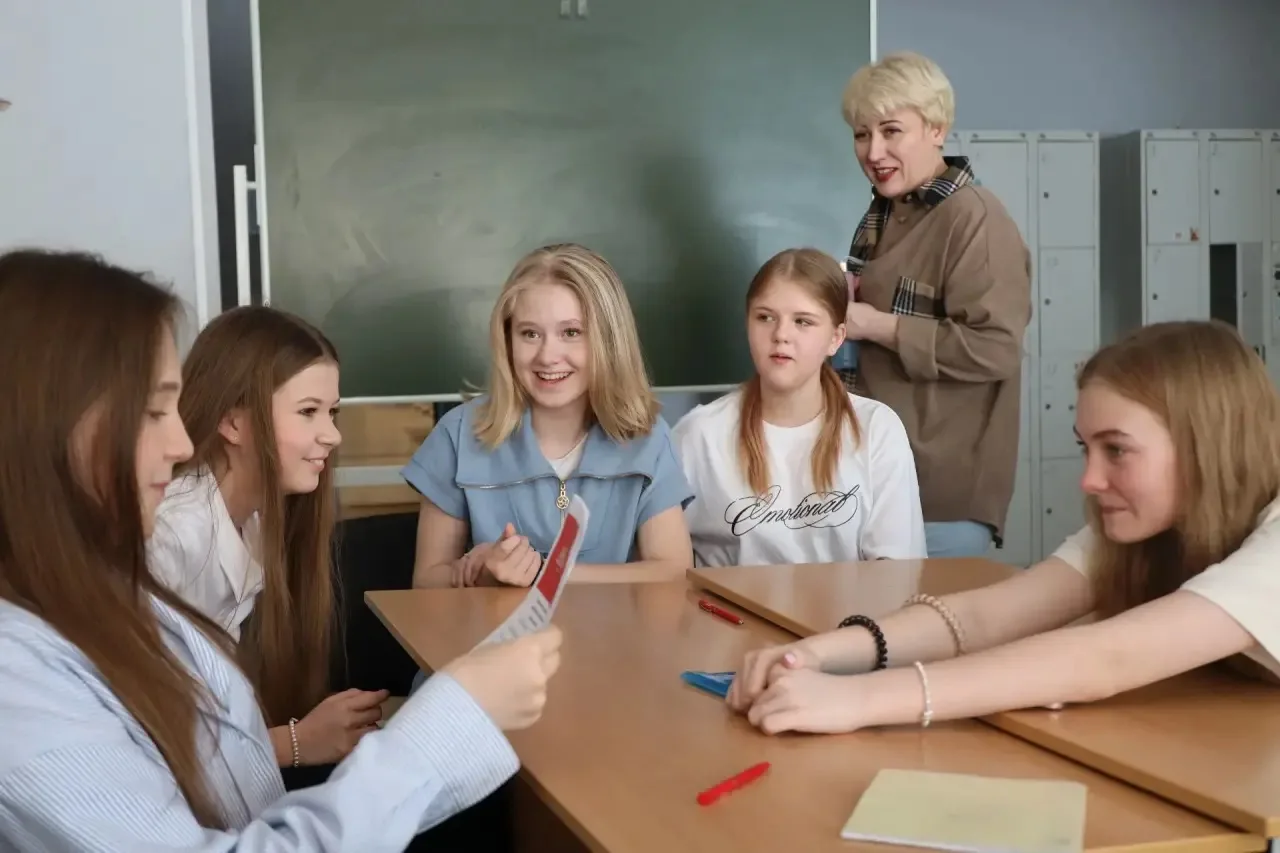 🤑 «Школа юного инвестора» учит основам предпринимательства!  В стенах нашей школы прошла деловая игр