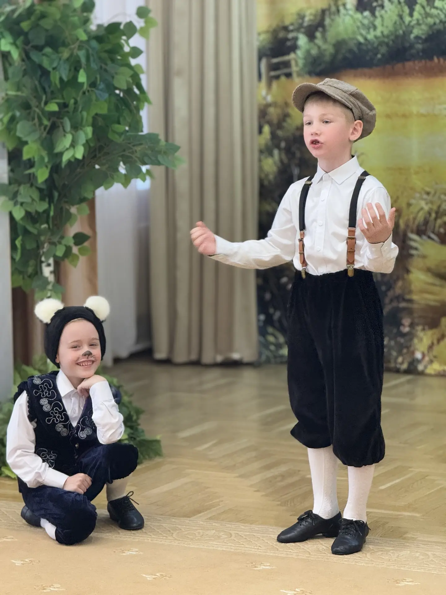 Кот в сапогах 🎭  Досталось трём братьям от отца наследство. Старший получил мельницу, средний – осла