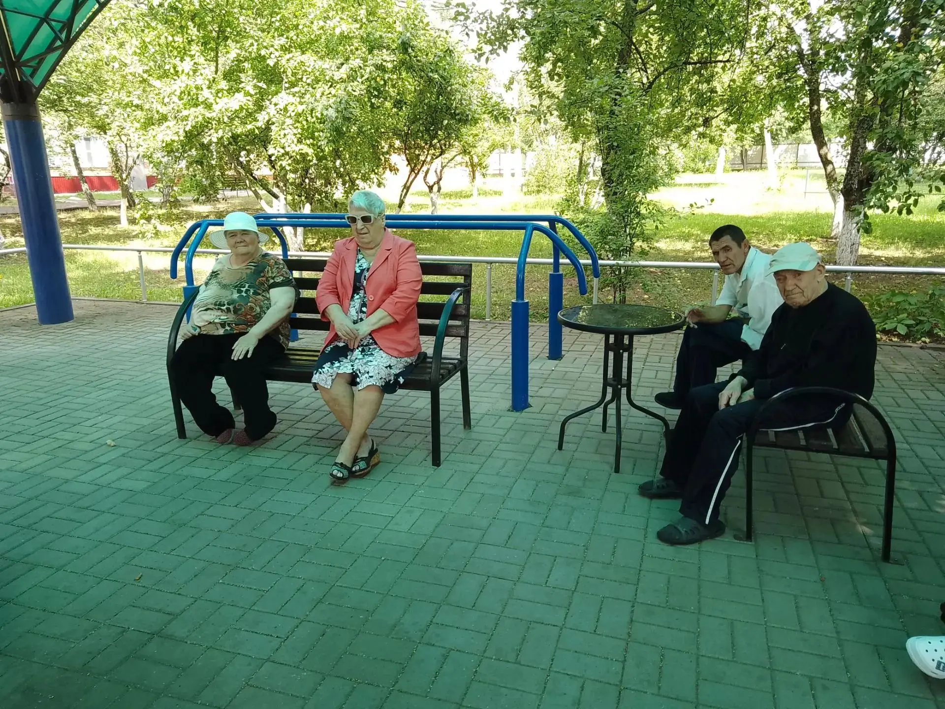 Сегодня на мероприятии «Песни, которые знают все» мы собрались, чтобы обсудить лирические песни, спе