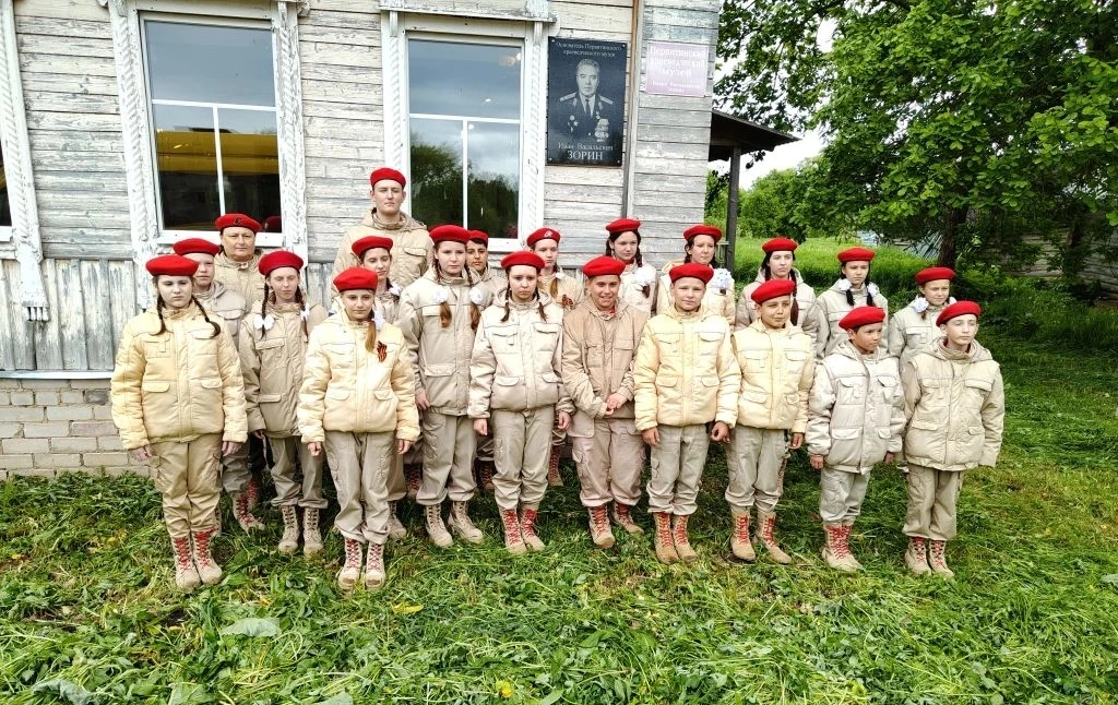 ⭐️Главный приём юнармейцев Лихославльского округа прошёл на родине героев — в селе Перв...