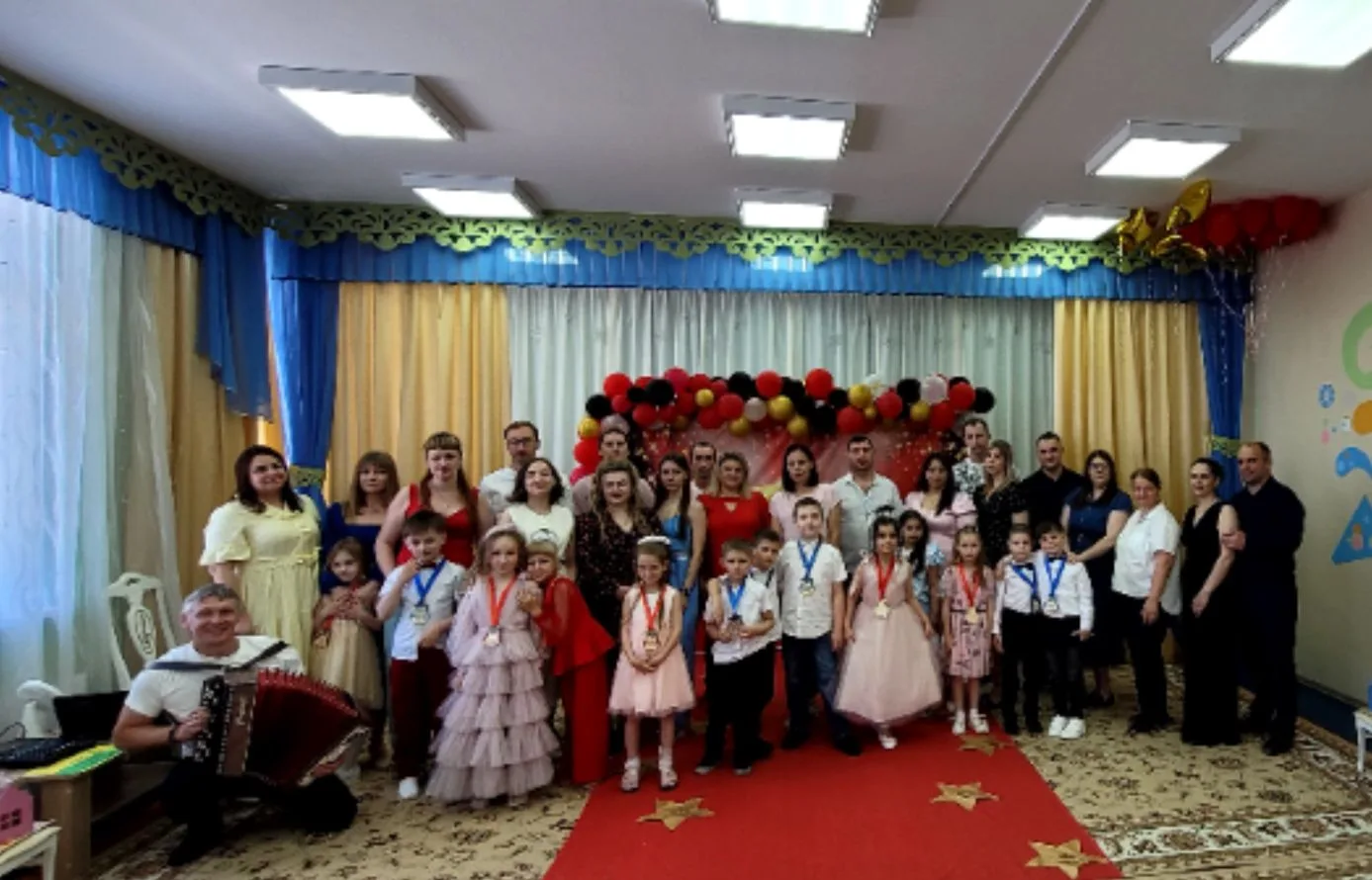 🎉Выпускной — особенный, волнующий и радостный день, символизирующий прощание с детским садом и нача
