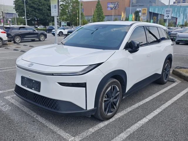 ‼️Электромобиль по льготному утилю

Toyota BZ3X поступление в продажу ❗️
Пробег: 10000 км

По габари