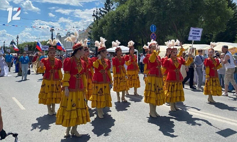 Вот так сегодня прошёл парад национальностей на Любинском 🤩