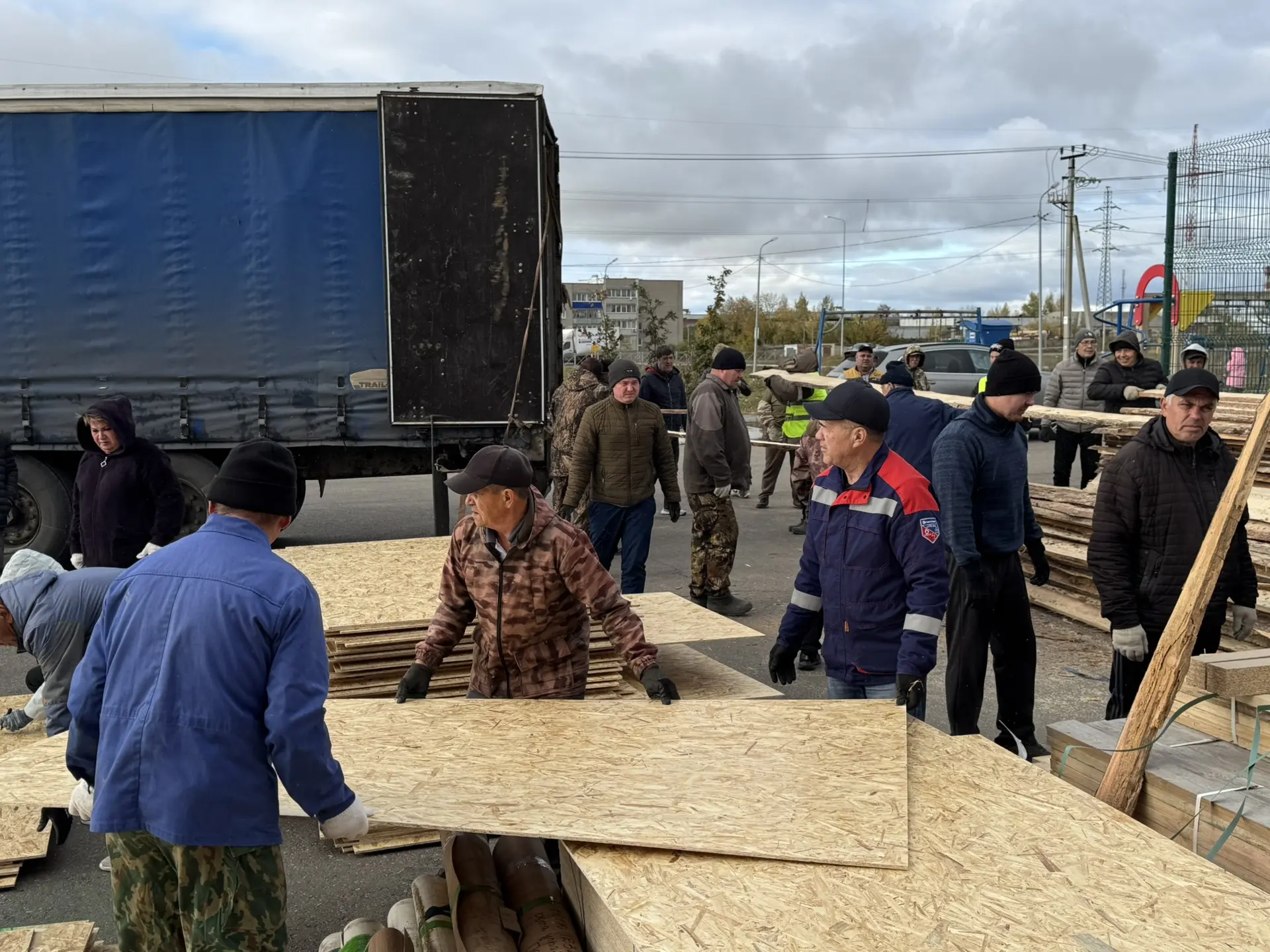 📦 Гуманитарная помощь бойцам СВО: загрузка состоялась, спасибо каждому!