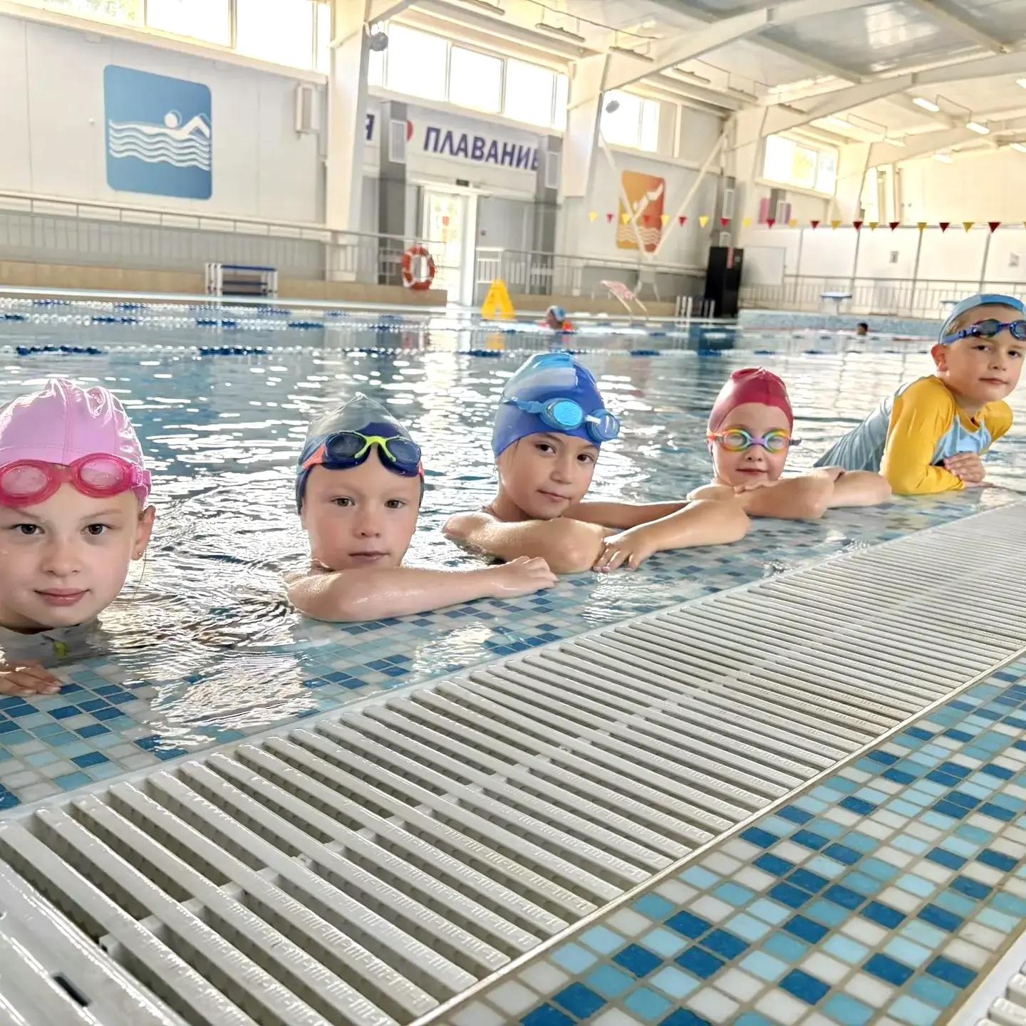🏊Самые маленькие пловцы "Олимпийца" снова в деле💪 Проводит занятия с детьми дошкольно...