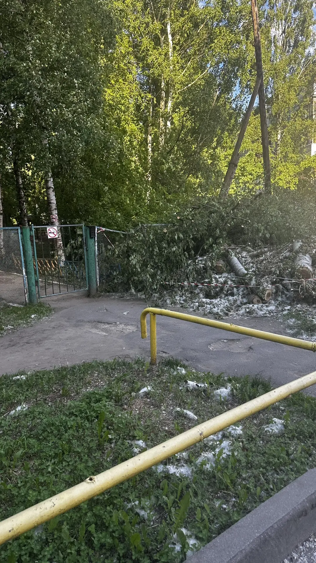 Совести нет! УК, убирайте свой мусор!