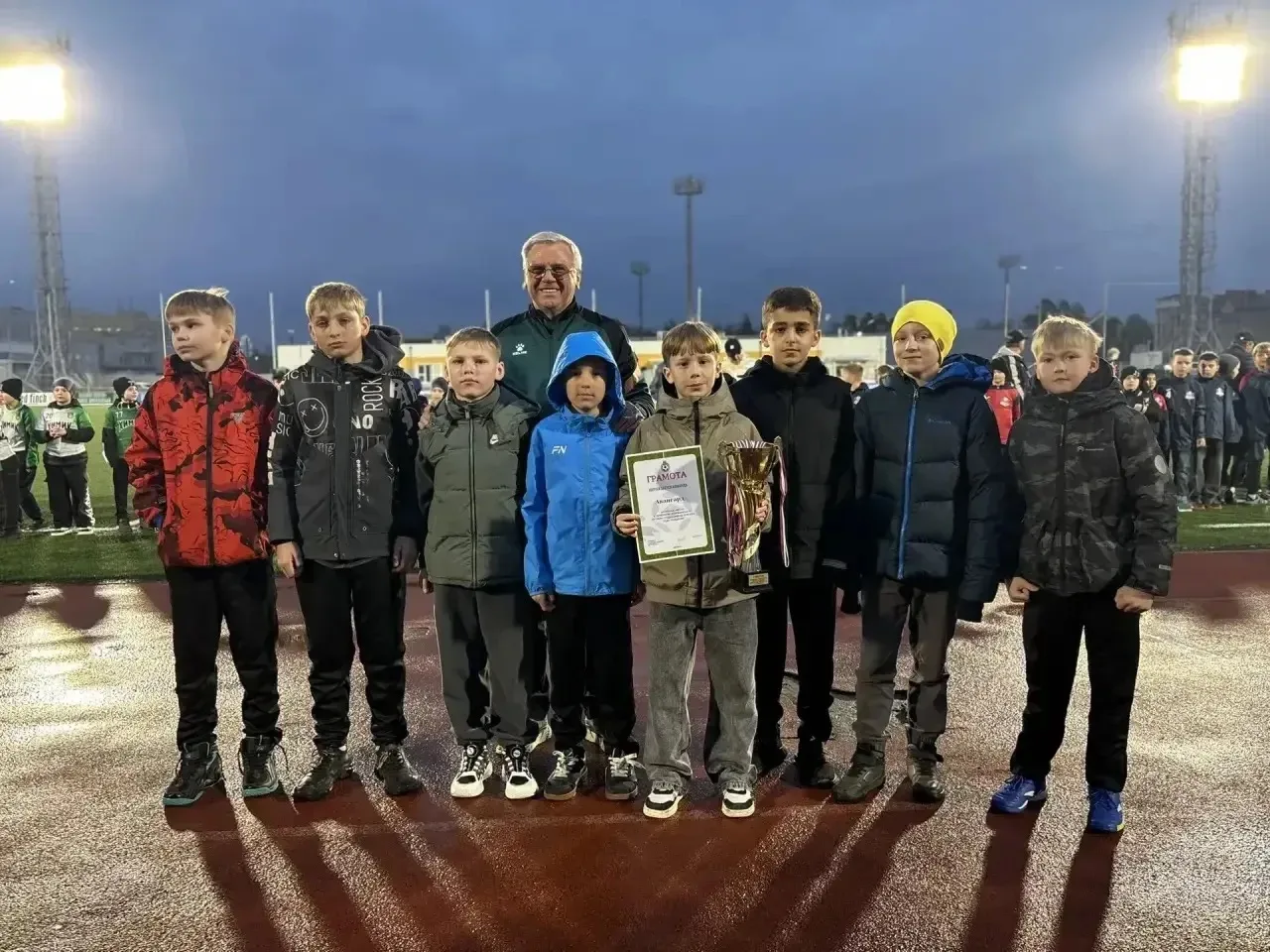 Старт сезона в Дзержинске. «Химик» – томский «КДВ» 2:3.  Сегодня в Дзержинске был настоящий праздник