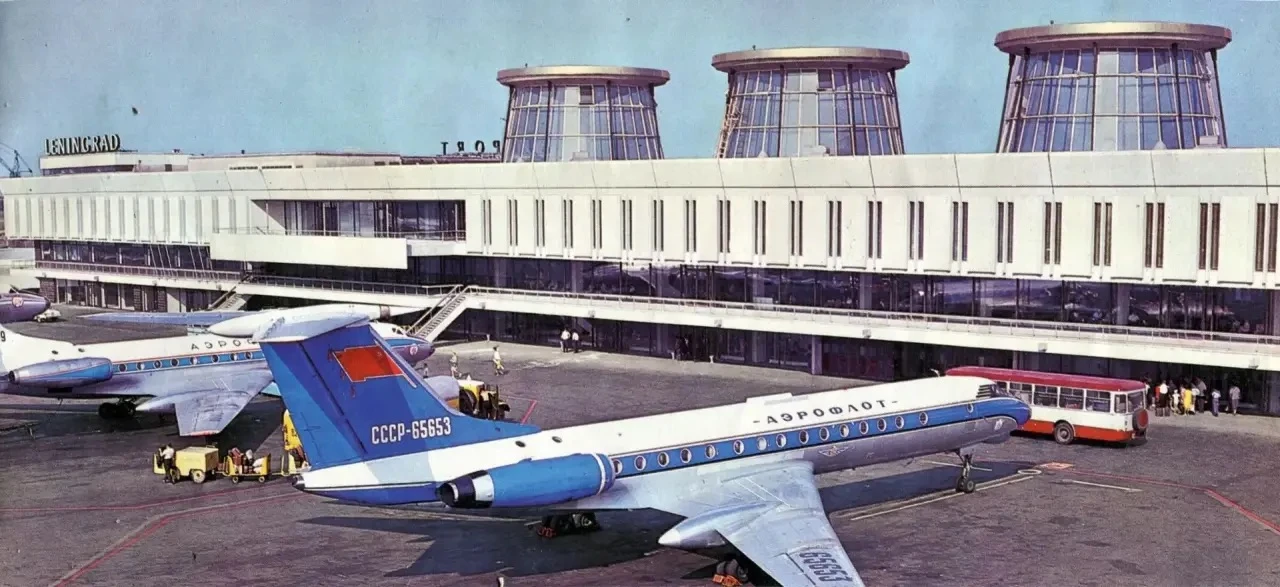 ✈️ Воздушные ворота Ленинграда. Аэропорт «Пулково», 1975 год.  Здание аэровокзала «Пулково‑1» постро