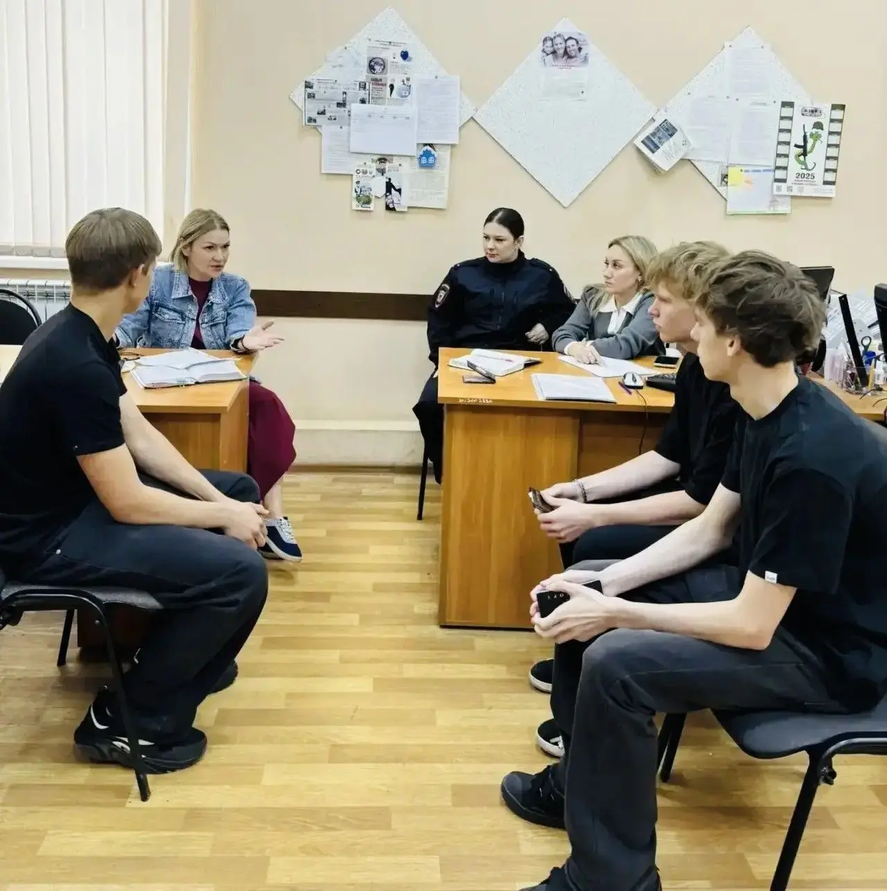 Рабочее заседание «Будь вне зависимости»
 
Специалист отделения социальной помощи семье и детям (Сов
