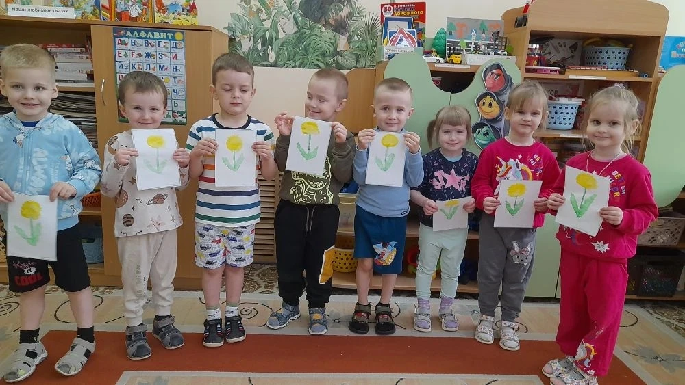 🏵🏵🏵В нашей группе «Ромашки» прошёл удивительный день, посвящённый одуванчику — солне...
