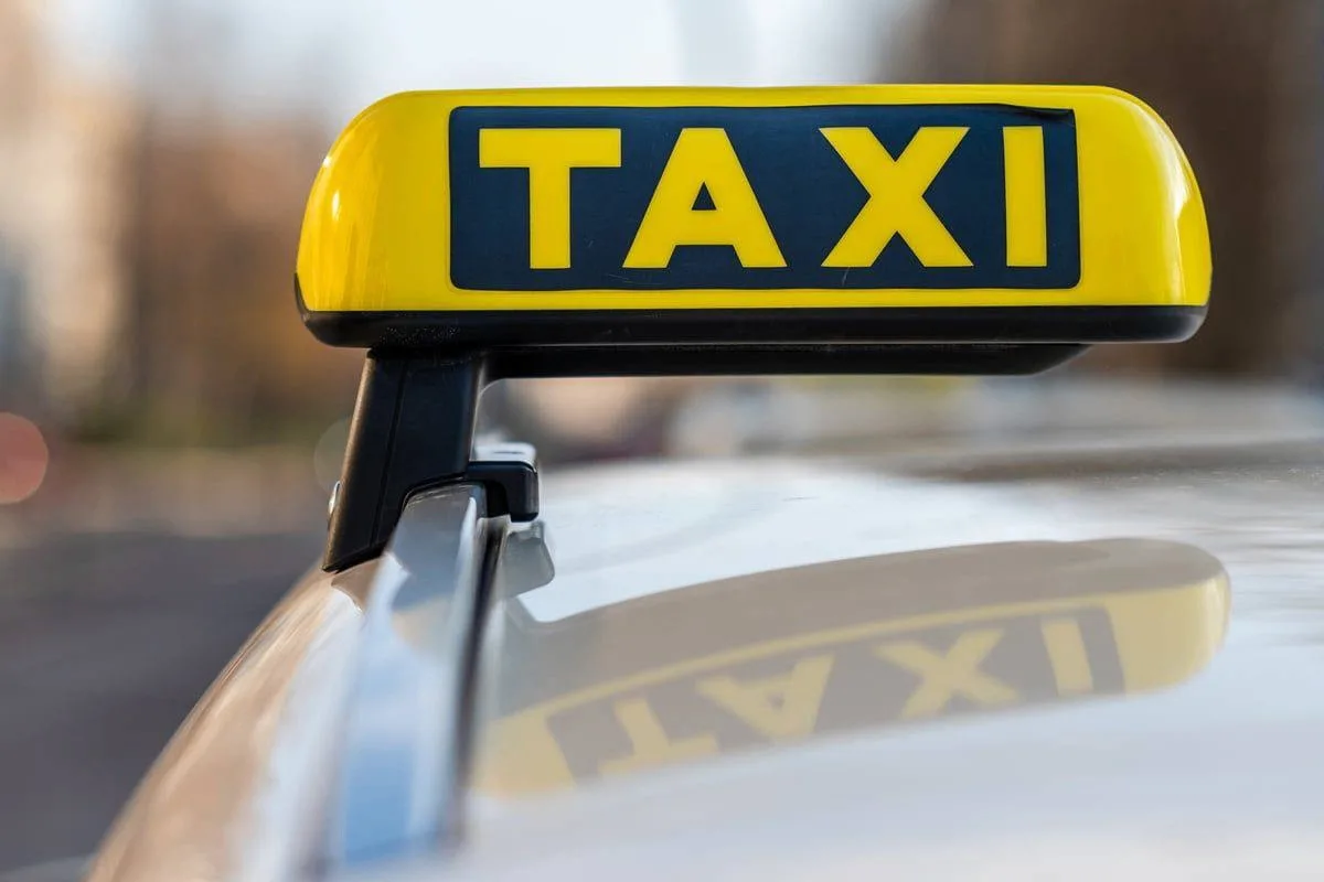 🚕Платный багаж и конфликты из-за питомцев: новые правила такси с 1 сентября