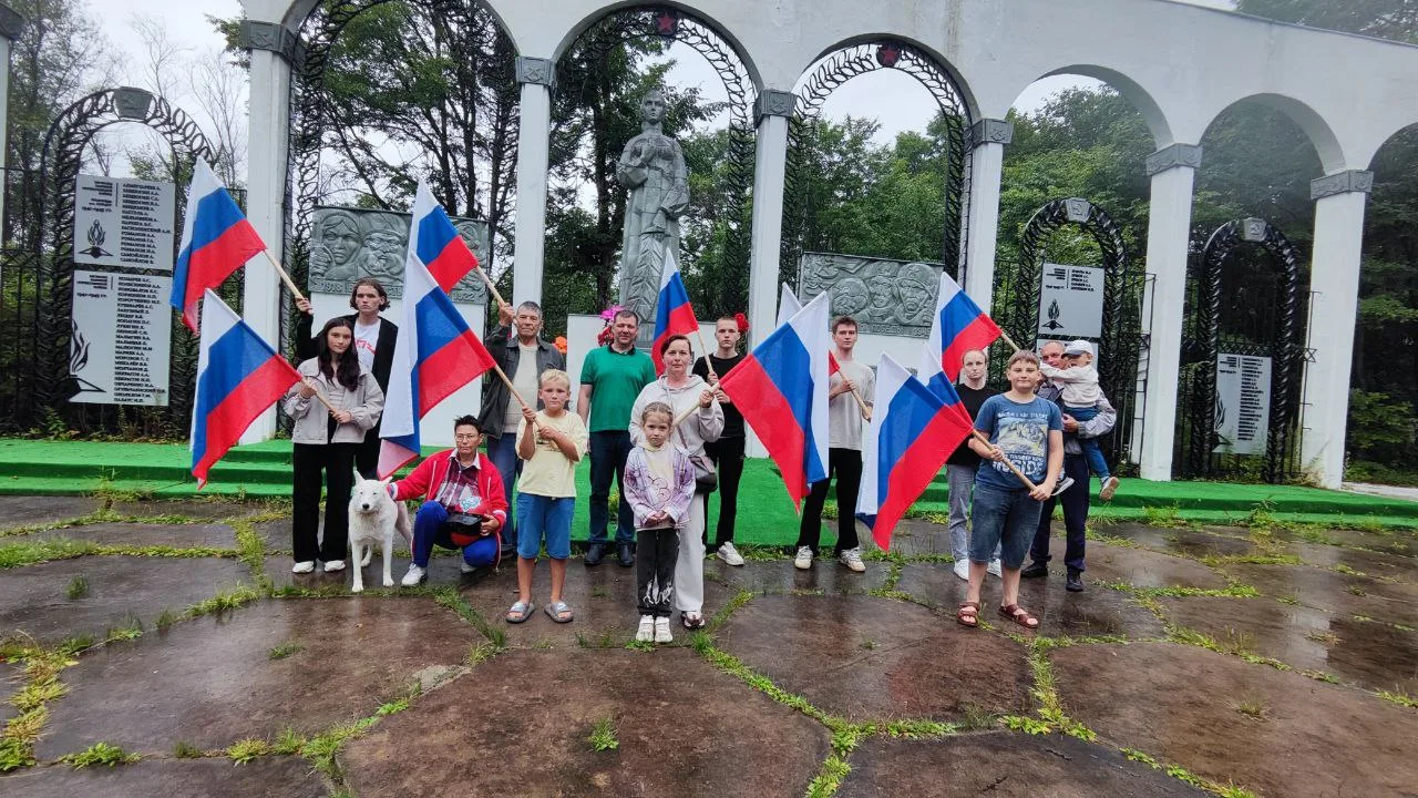 🇷🇺 С Днём российского флага!