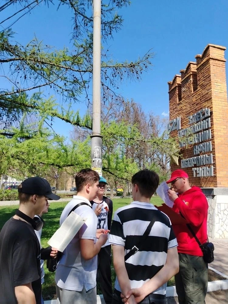 📌 В Туле состоялся городской военно-исторический маршрут «Дорогами войны», приуроченный к 81-й годов