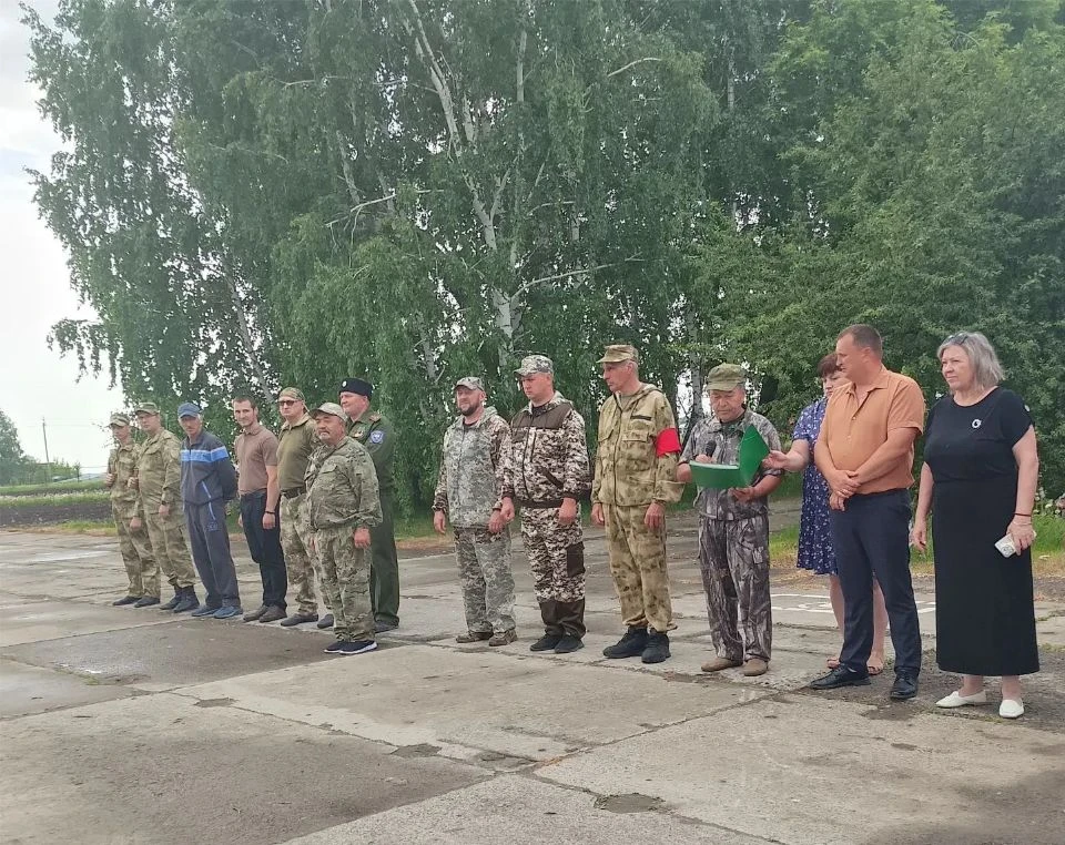 В Чулымском аграрном колледже дан старт трехдневным учебным сборам. Школьники и студент...