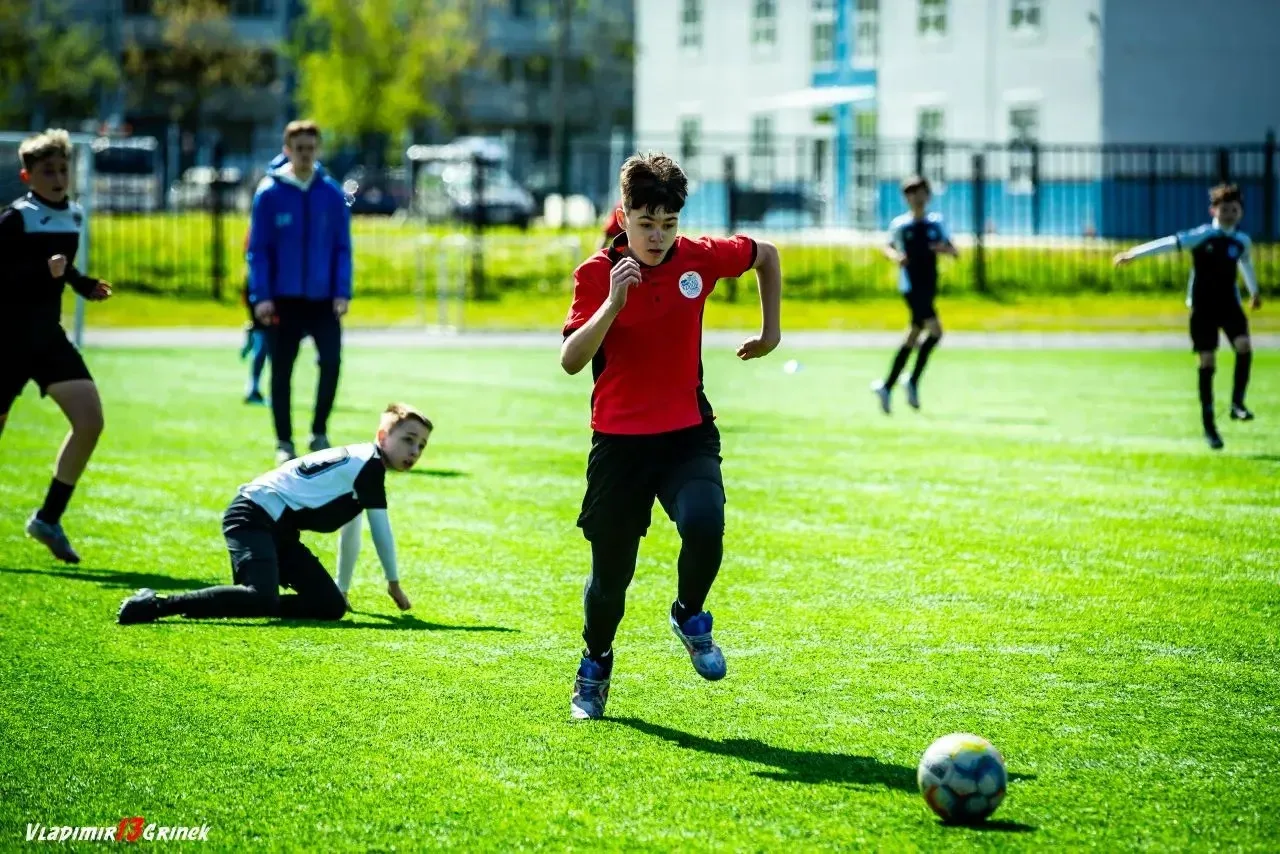 БЛЕСТЯЩАЯ ПОБЕДА НАШЕЙ ФУТБОЛЬНОЙ КОМАНДЫ  ⚽ ⚽⚽   🗓️ 6 мая на стадионе «Ижорец» состоялись финальные