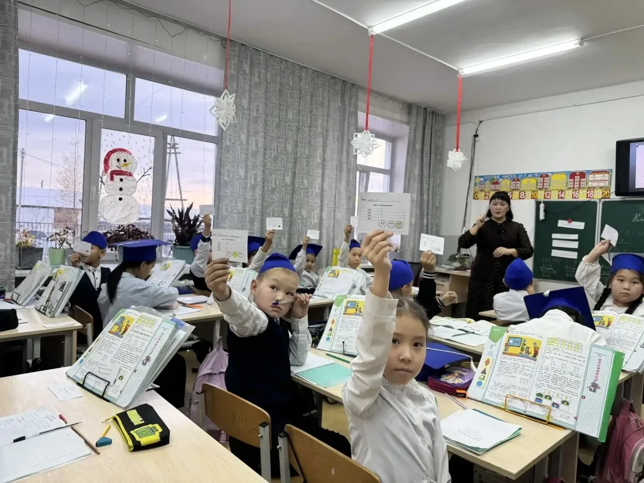 Первый день конкурса «Учитель года» прошел насыщенно и увлекательно. Участники представили яркие уро