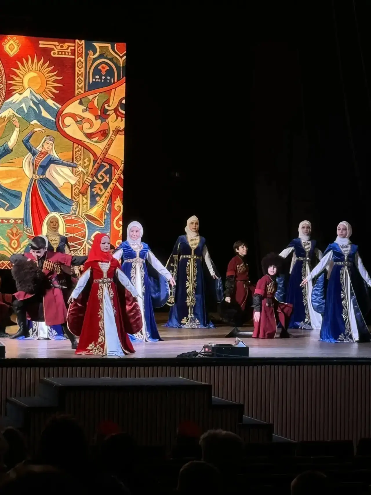 Поздравляем наших талантливых учеников!  🏆Наши девочки в составе ансамбля стали лауреатами II степен