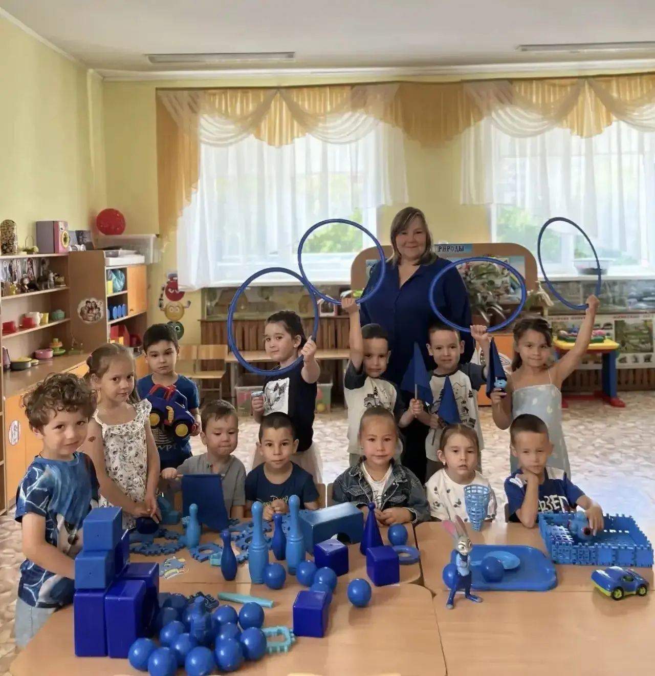 « Разноцветная неделя» в « Васильках» продолжается… День синий…