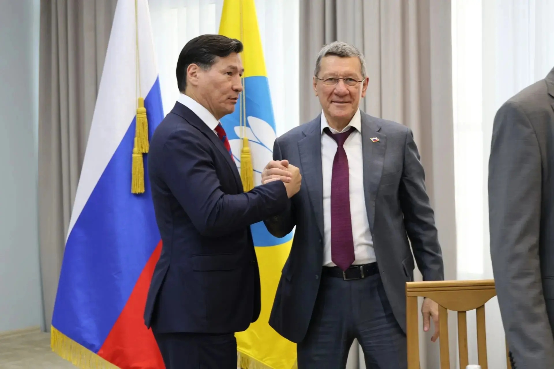 🙋Открывая семинар-совещание, заместитель полномочного представителя Президента РФ в ЮФО Владимир Гу