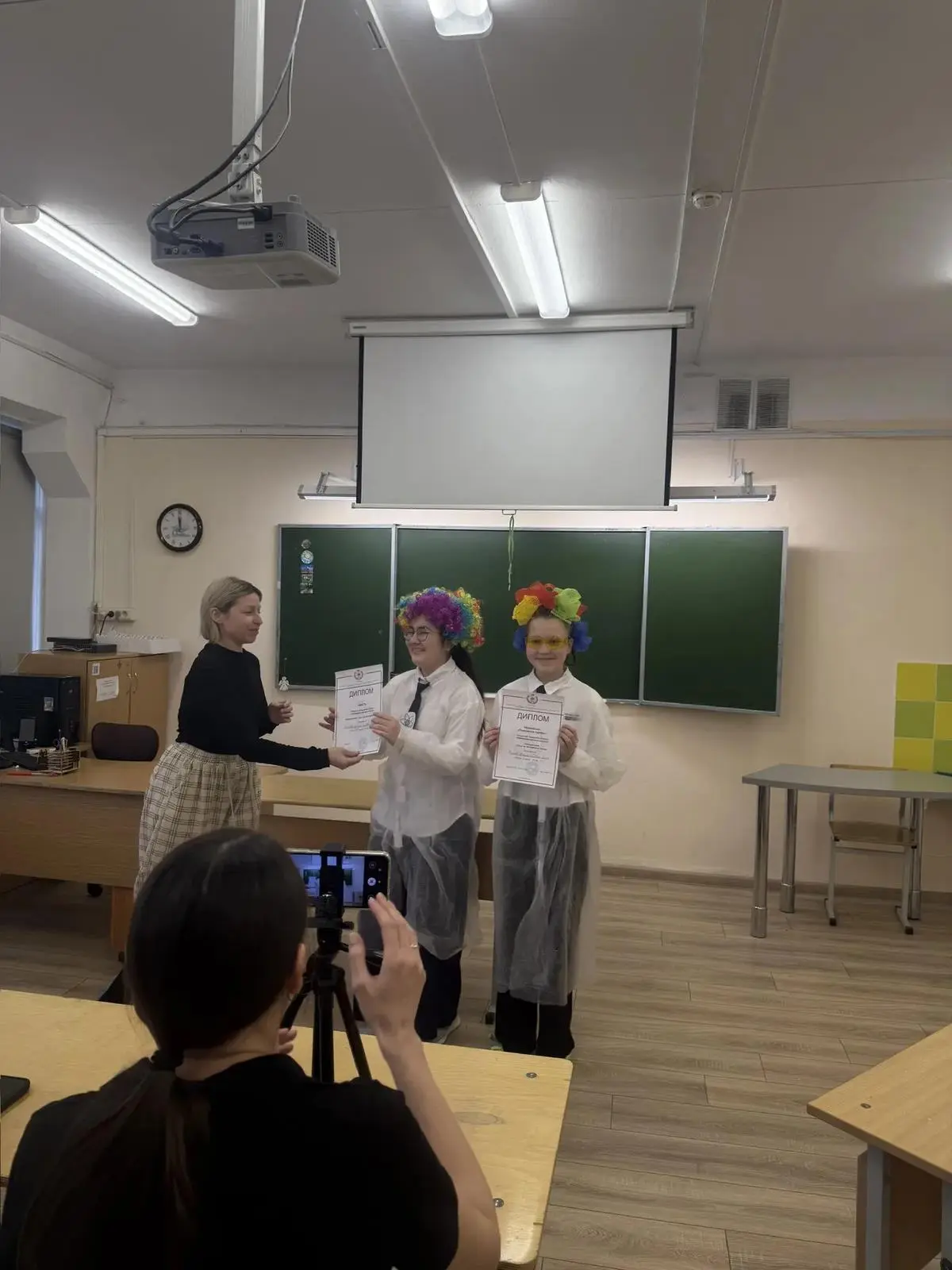 🎉 «Фейерверк научных опытов»: поздравляем наших победителей!  🔬  6 декабря в гимназии №94 состоялся 