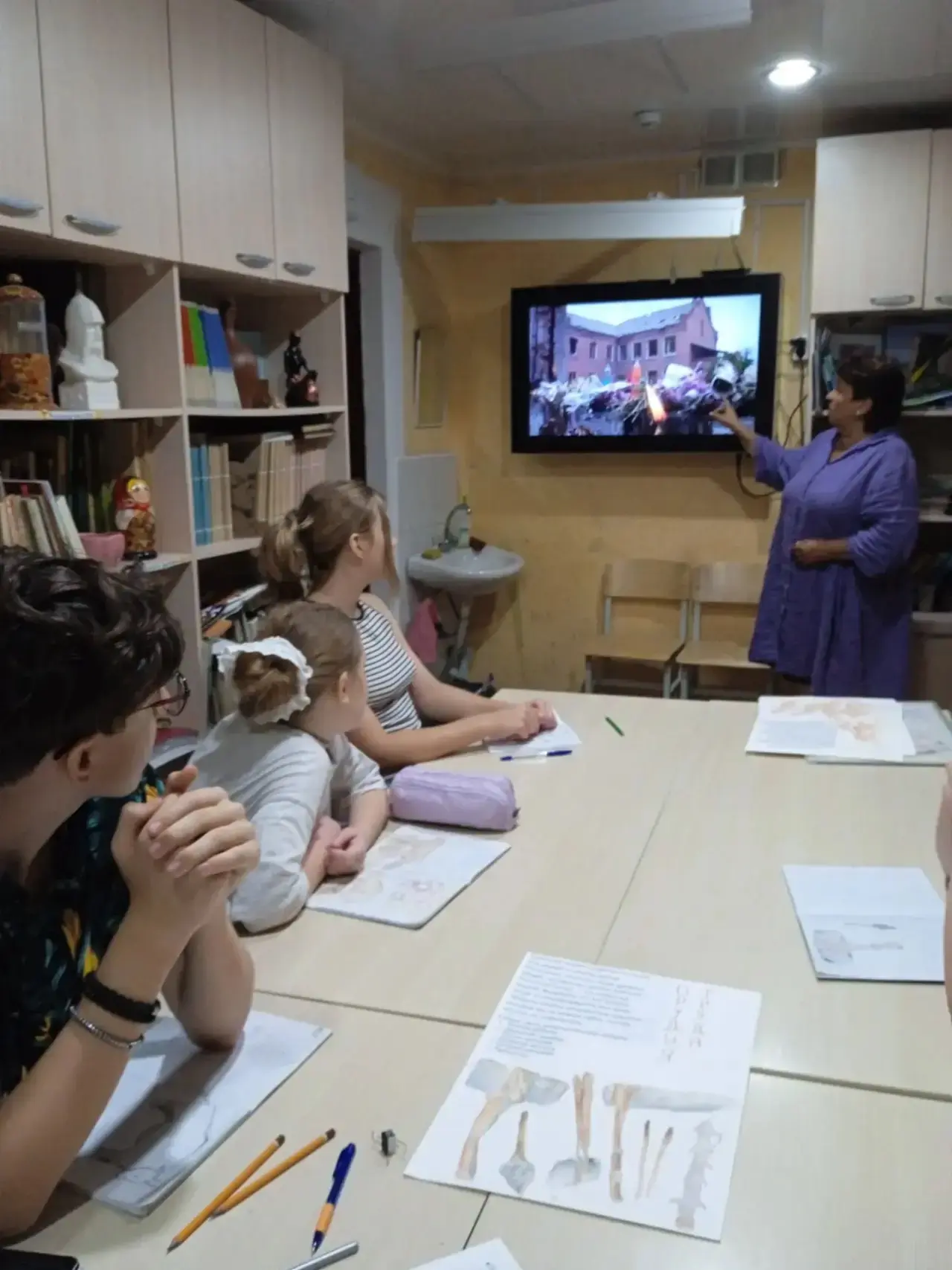 Екатерина Владимировна Горбунова провела классный час в 3-м «В» и 5-м «А» классах (прог...