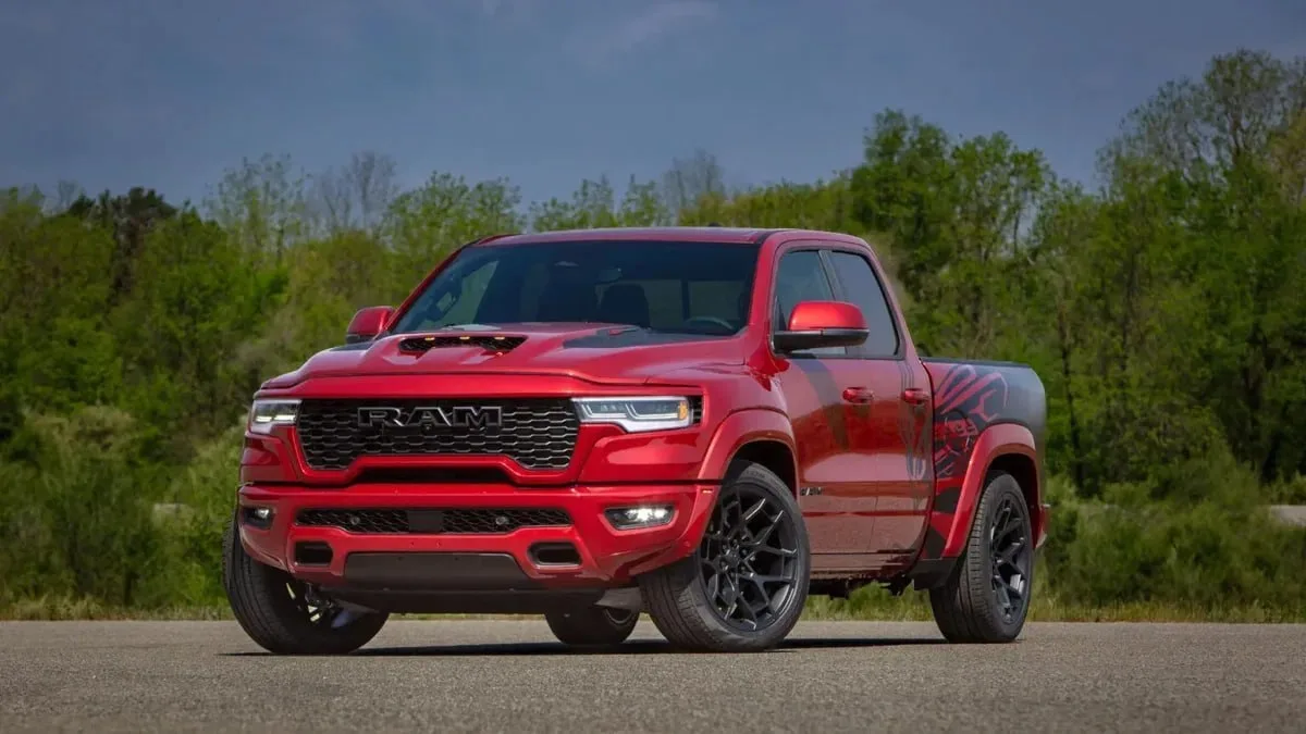Ram выкатил сразу три «заряженных» пикапа из линейки Rumble Bee  Самый могучий — Ram 1500 Rumble Bee