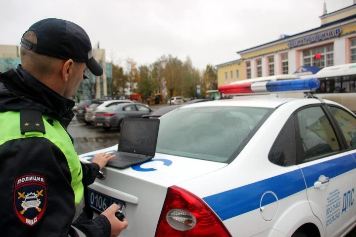 Бдительность жителей Сыктывкара помогла задержать пьяного водителя
37-летний мужчина уже имел судимо