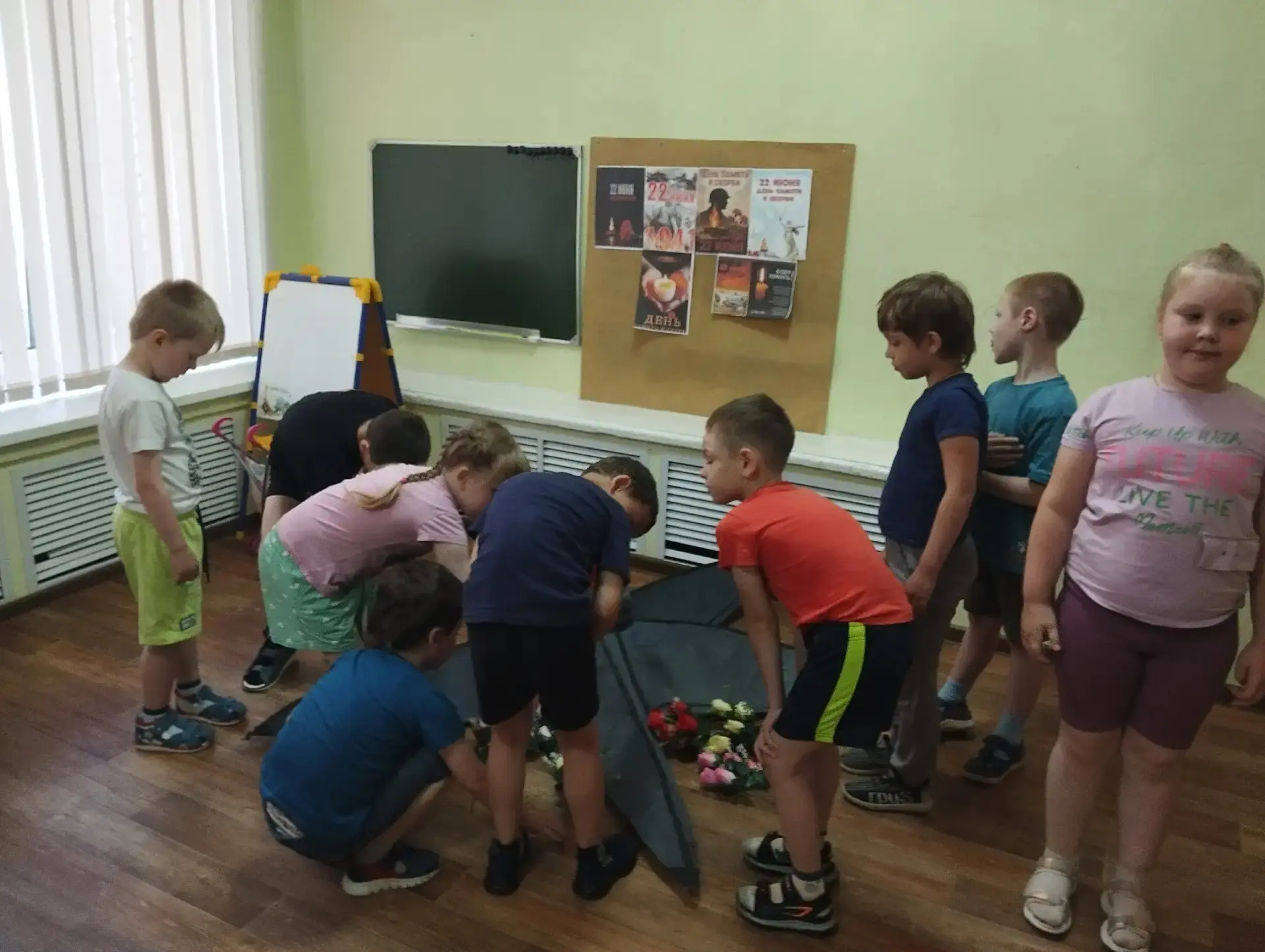 В группе "Кораблик" прошло мероприятие ко дню памяти 22 июня - День начало ВОВ .  День памяти, скорб