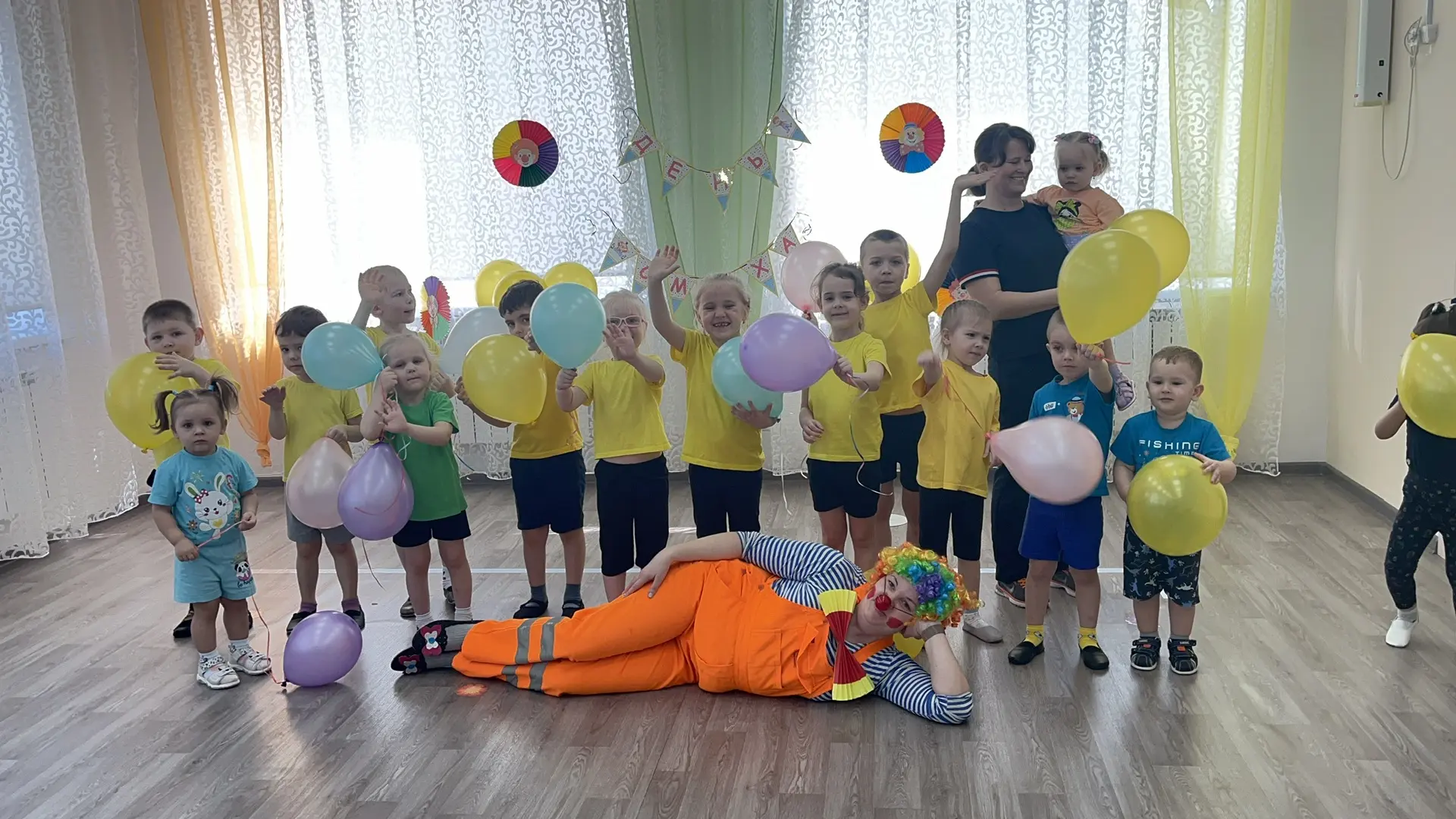 На этой неделе в нашем «Маячке» прошло удивительное и очень смешное мероприятие ко Дню ...