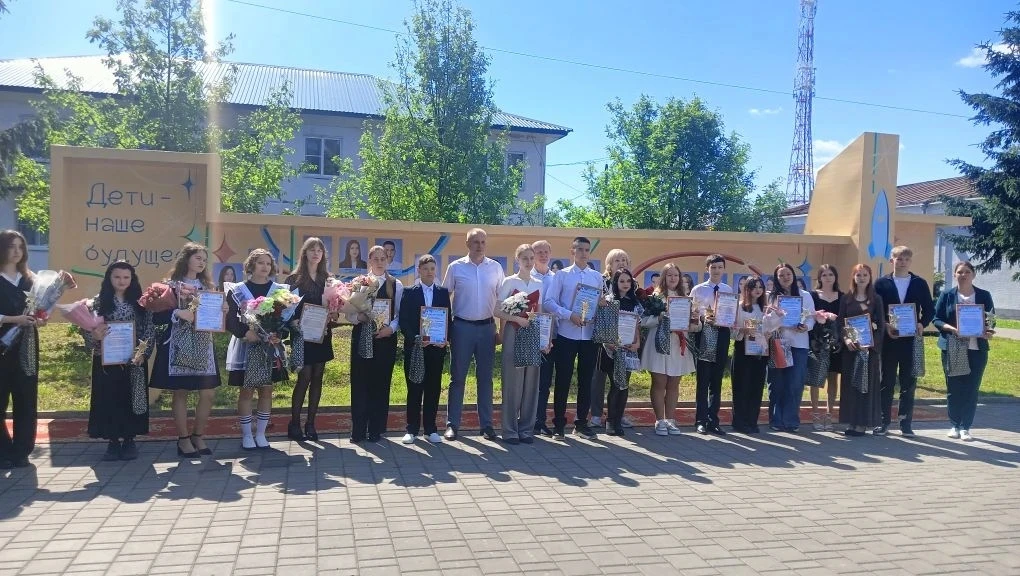 3 июня 2026 года состоялось торжественное открытие Детской доски почета Муромцевского р...
