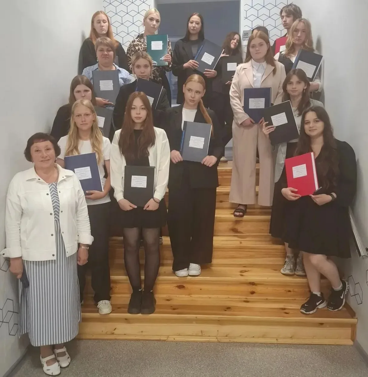🎓 Защита ВКР — финишная прямая перед стартом в профессию!

Для выпускников «Экономики и бухучёта» э