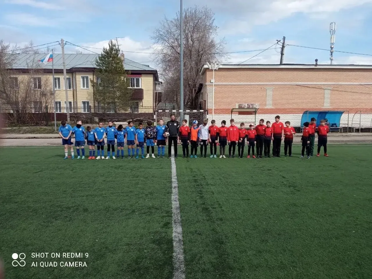 В эти выходные наши команды "Гелиос" 2014 и 2015 г.р. сыграли матчи первого тура первенства области 