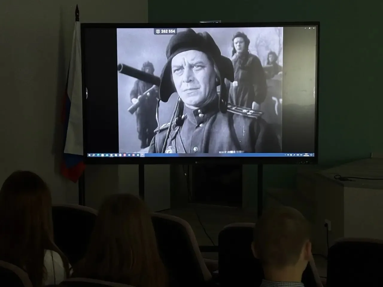 ✅🙏Сегодня трудовая бригада нашей школы посмотрела и обсудила художественный фильм «Бессмертный гарн