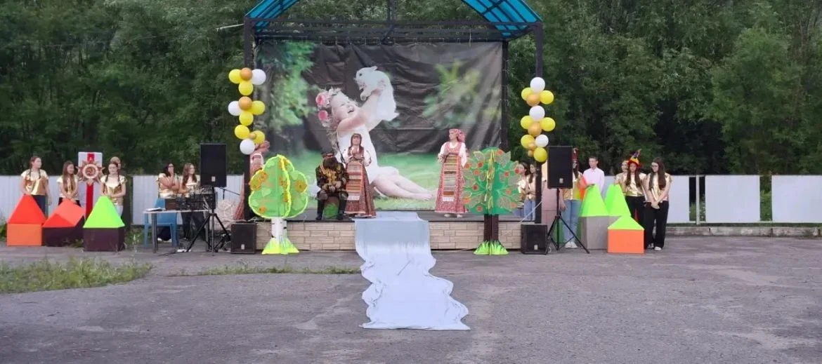 🎸 «Металл и душа: как в Балахнинском отметили День металлурга»

Говорят, металлурги — люди суровые,