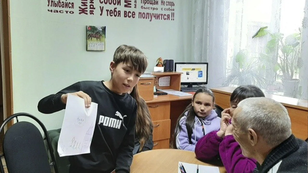 👪 Всей семьёй в библиотеку 📚.  📅 17 мая в читальном зале Идринской библиотеке встретились 6 семей 👪,