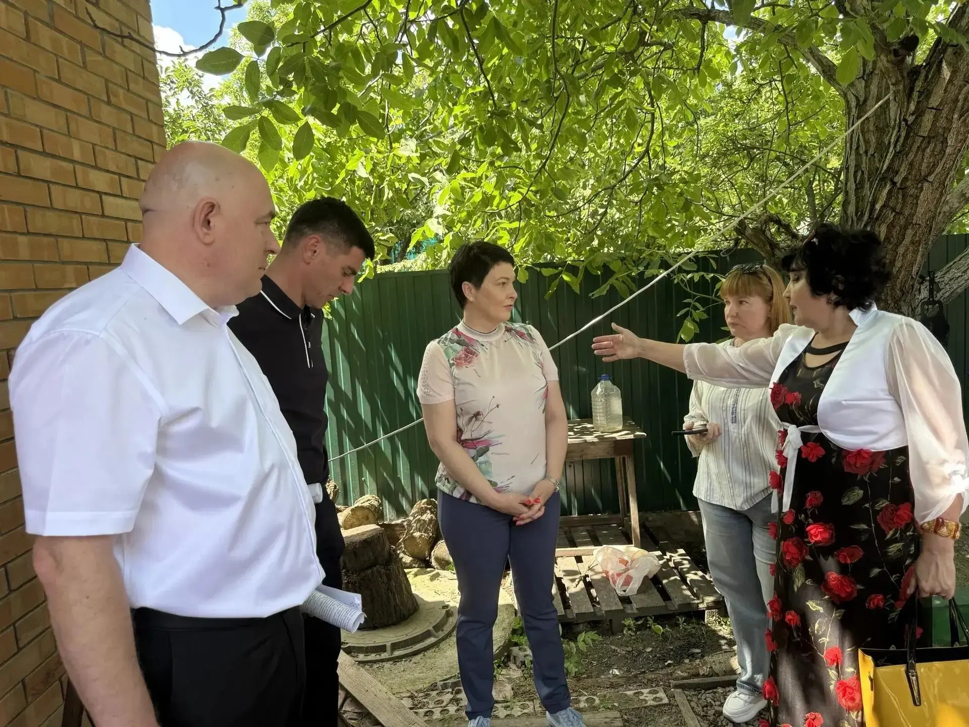 В станице Багаевской прошел комиссионный выездной прием по вопросам ЖКХ и благоустройства.
⁣
ГЖИ сов