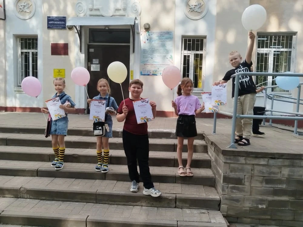 🎉🎉🎉Поздравляем обучающихся  кружка "Разговорный клуб Умникум" с окончанием учебного года!
✅За вре