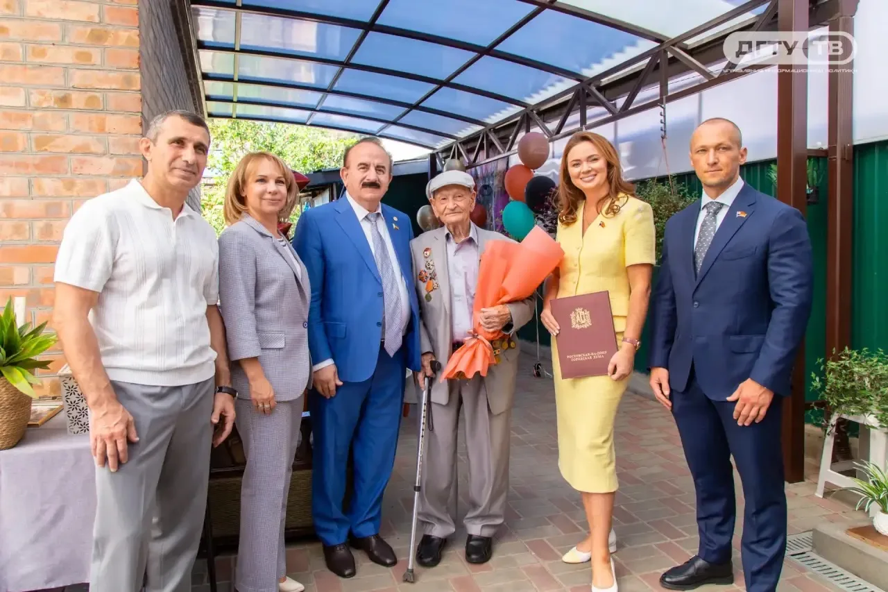 С замечательной датой – 100-летним юбилеем поздравил нашего уважаемого ветерана Великой...