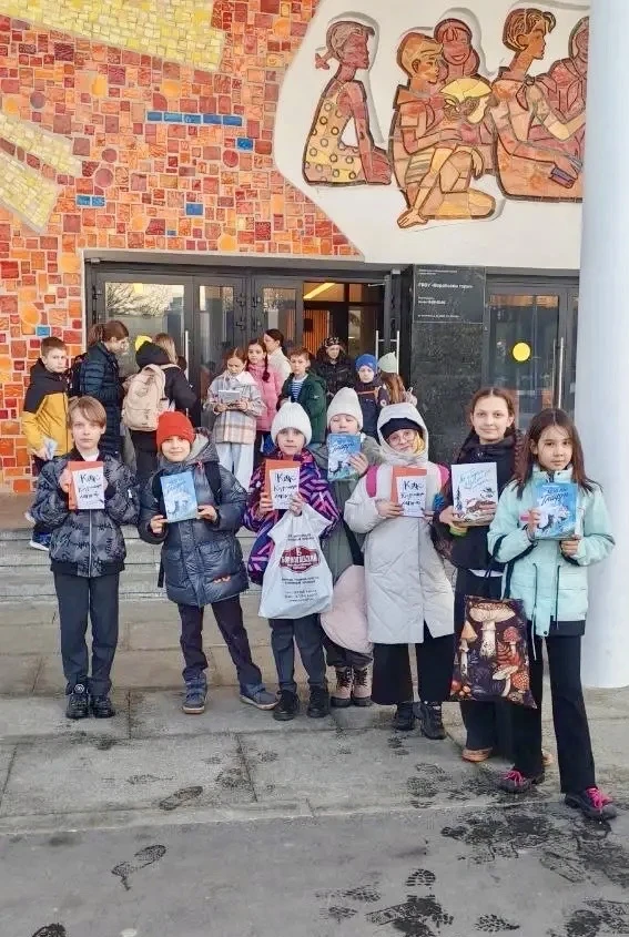 📚 Лоцманы книжных морей — победители!  🏆 Команды 3 «В» и 3 «Г» классов под руководством Елены Юрьевн