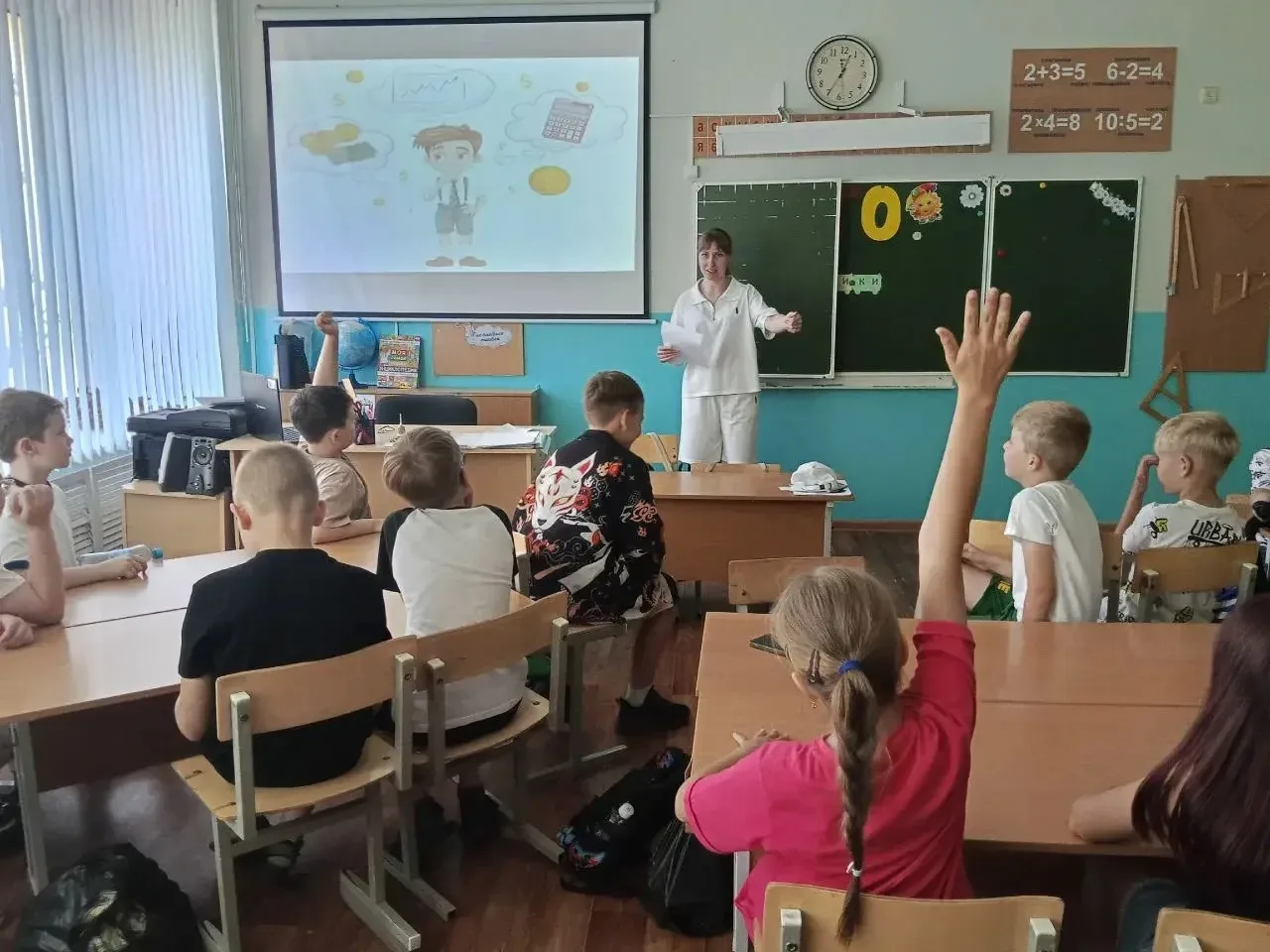 🚦 В стране «Светофория» зажгли зеленый свет финансам!

Сегодня в нашем лагере прошел День финансово