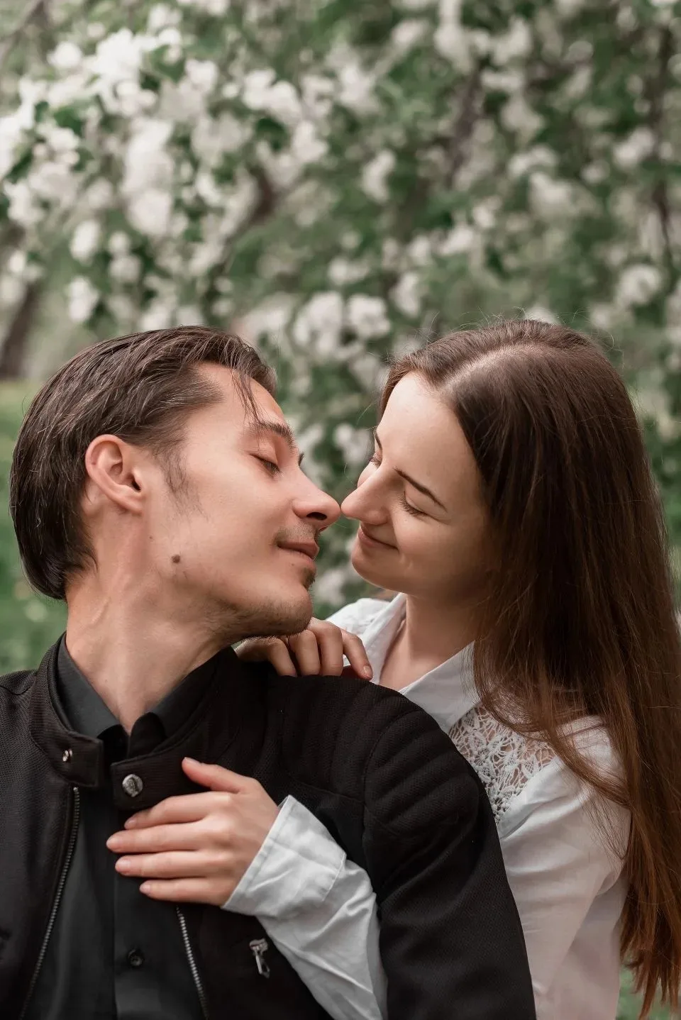 Добрый день! Ищу фотографа на условиях ТФП для нежной фотосессии love story в цветущих ...