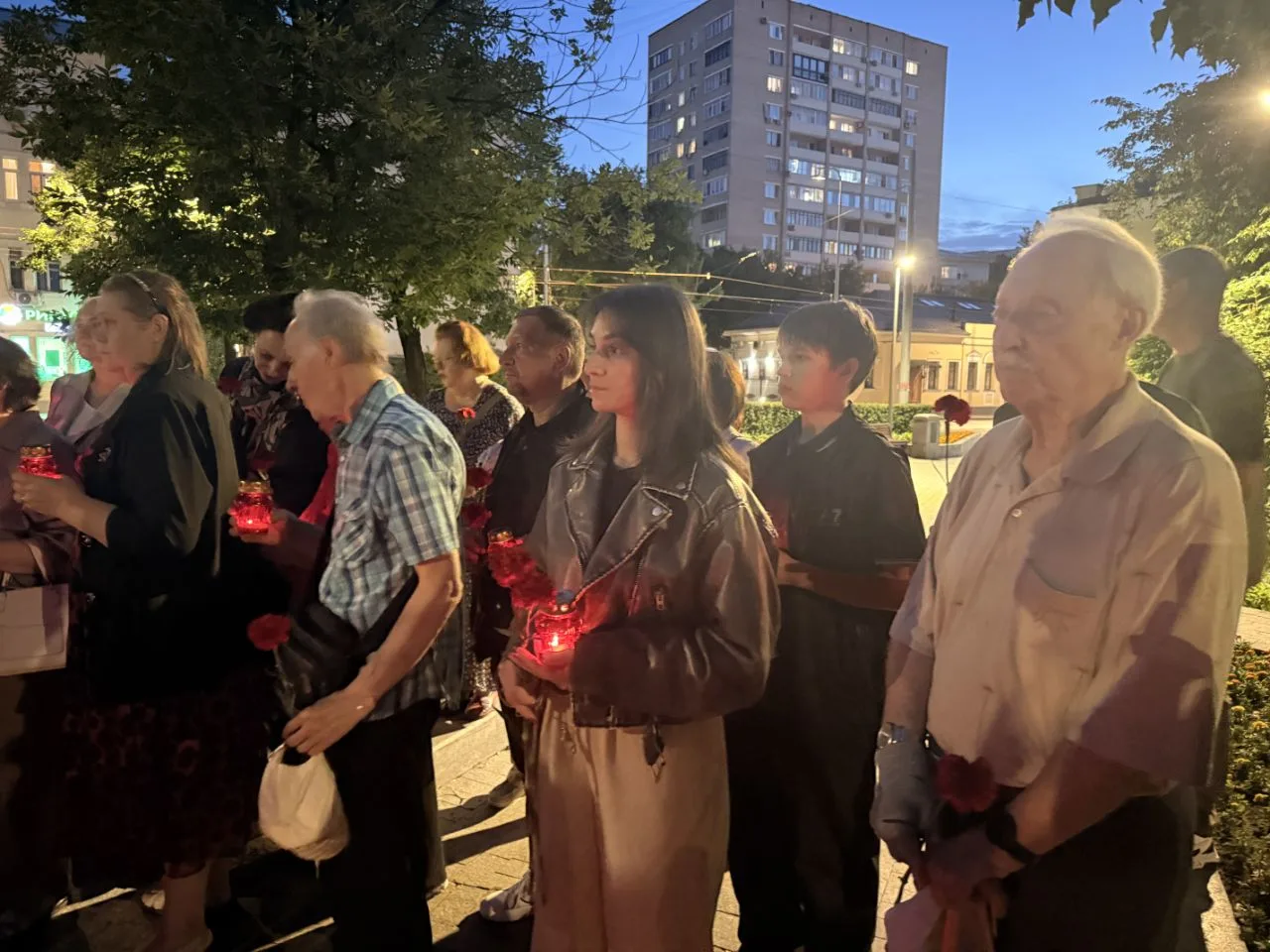 В преддверии Дня памяти и скорби в сквере на Новокузнецкой улице г. Москвы состоялась патриотическая
