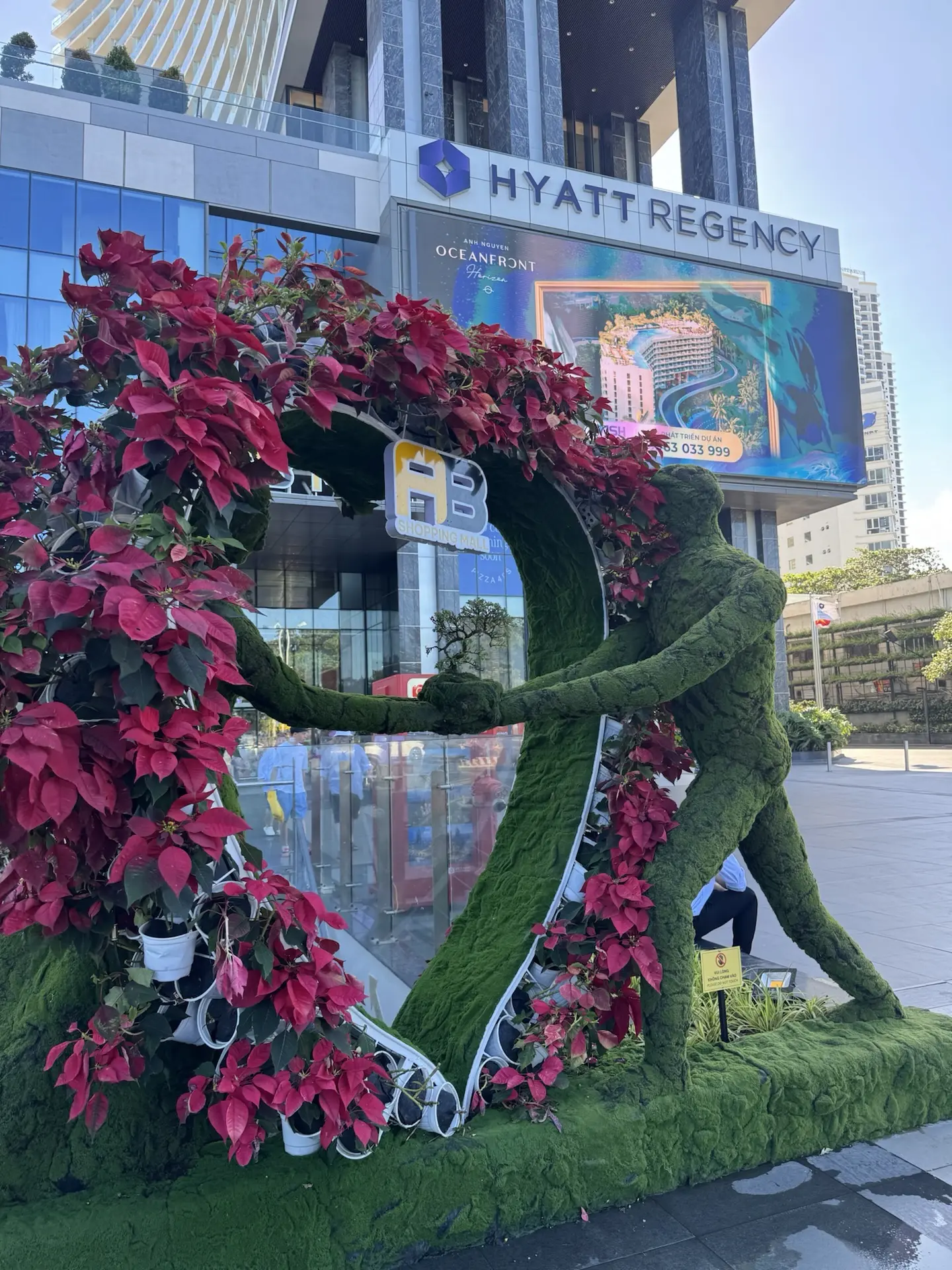 ✨ Hyatt Regency Nha Trang - достойный городской отель на берегу моря! ✨

Я, Полина, недавно лично по