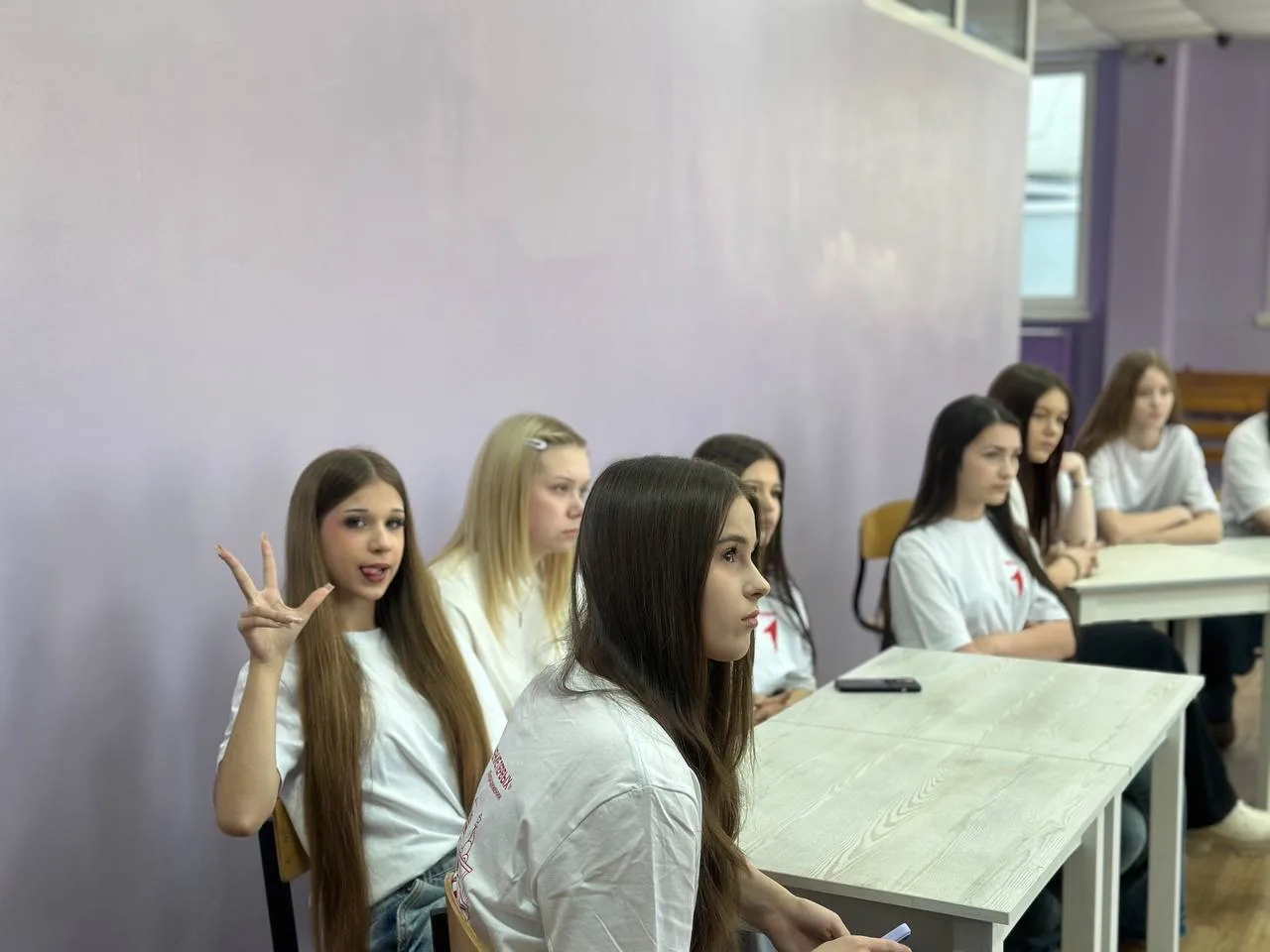 🧠 Интеллектуально-творческая игра «Команда Первых»!  Сегодня ученики 9-х классов нашей школы приняли