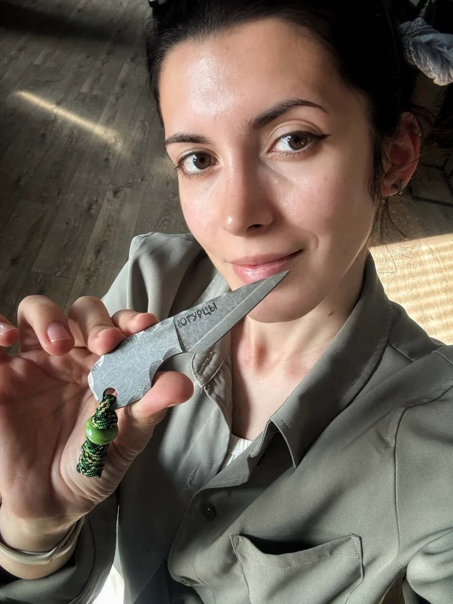 Хотите Огурцы? У нас есть 😁 
https://nozhiman.ru/knives/shop/krasnoyarskiy-nojedel-skeletnyy-noj-o