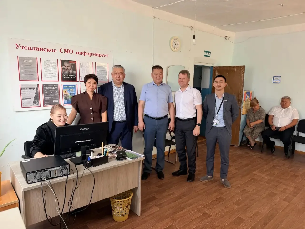 🗂️ В Ики-Бурульском районе открылся сельский кабинет доступности финансовых и государс...